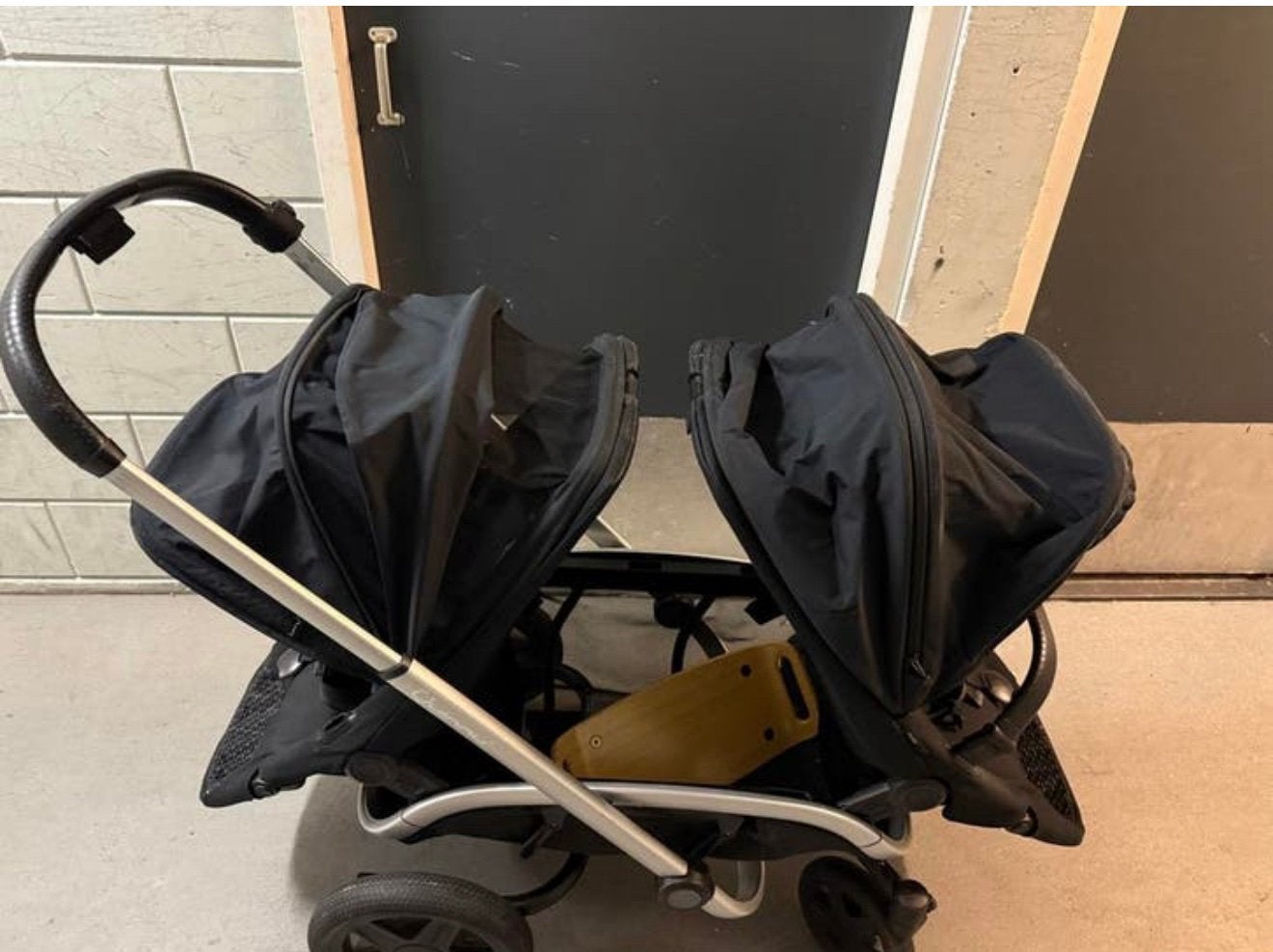 Quinny Hubb Duo Kinderwagen – Unieke Zwarte Kleur!, Kinderen en Baby's, Kinderwagens en Combinaties, Ophalen, Zo goed als nieuw