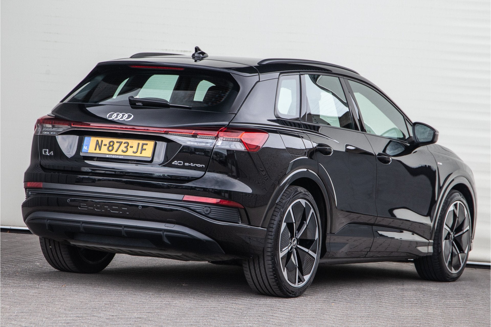 Audi Q4 e-tron 40 Launch edition S Competition 77 kWh RS-Sto, Auto's, Audi, Dealer onderhouden, Achterwielaandrijving, Gebruikt
