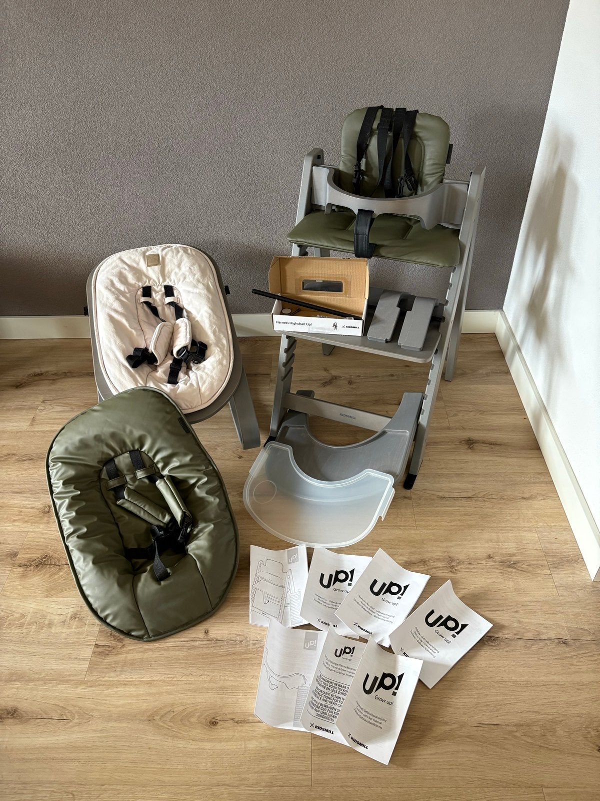 Kidsmill Up! Meegroeistoel en wipper, Ophalen, Zo goed als nieuw, Meegroeistoel, Afneembaar eetblad