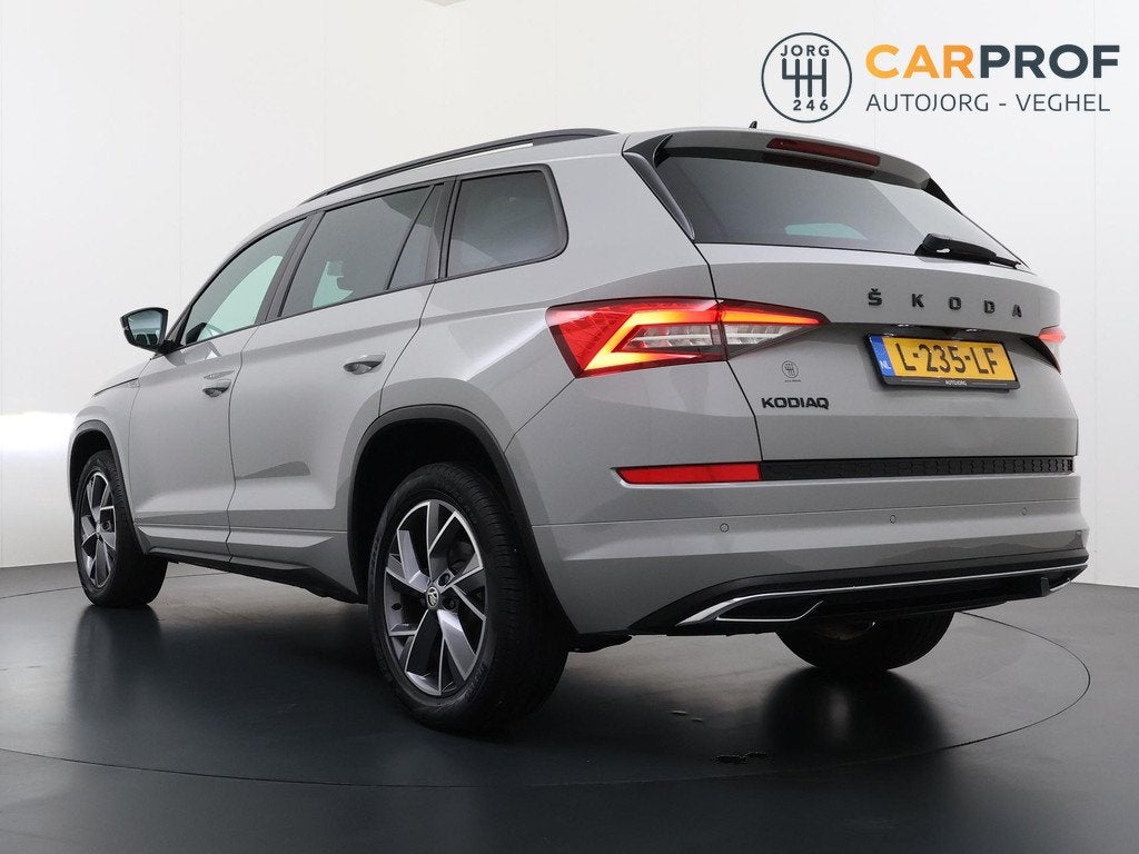 Skoda Kodiaq 1.5 TSI Sportline Business Panorama Dak | Camer, Auto's, Skoda, 4 cilinders, 150 pk, Origineel Nederlands, Bedrijf