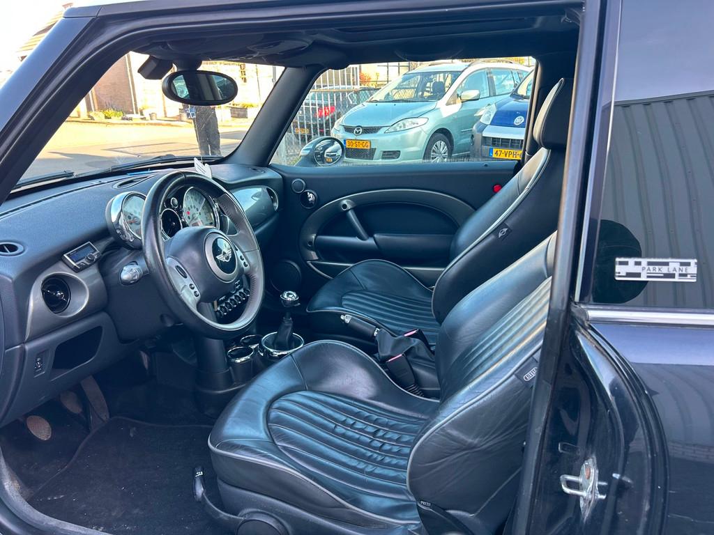 Mini Mini 1.6 Cooper Park Lane | LEER | STOELVERW | APK 01-2, Auto's, Mini, Voorwielaandrijving, Gebruikt, Zwart, 4 stoelen
