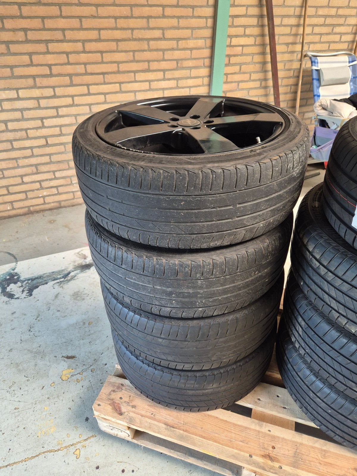 Dezent velgen met Bridgestone Turanza zomerbanden 18 inch, Auto-onderdelen, Banden en Velgen, Ophalen