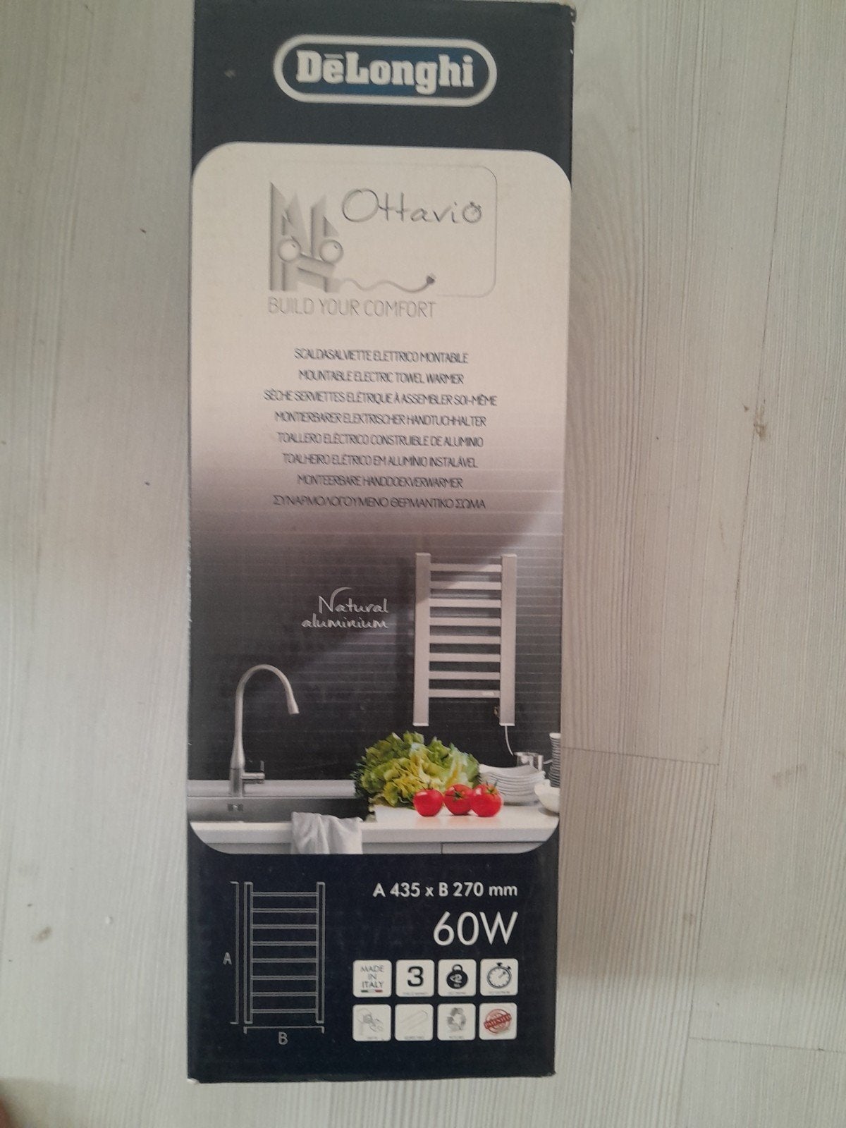 Nieuwe De'Longhi Ottavio elektrische handdoekverwarmer, Doe-het-zelf en Verbouw, Minder dan 30 cm, Radiator, Nieuw, Minder dan 60 cm