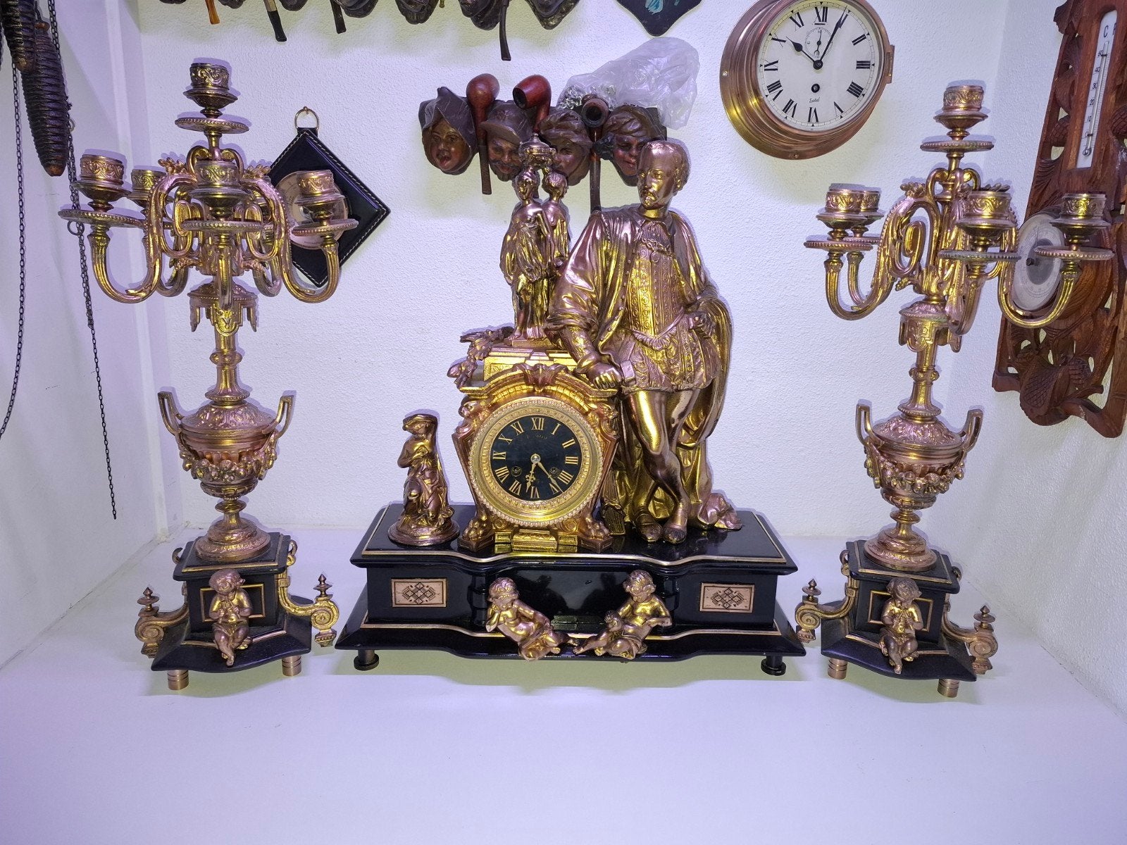 Antieke Franse pendule met kandelaars, verguld, Ophalen, Koper of Brons