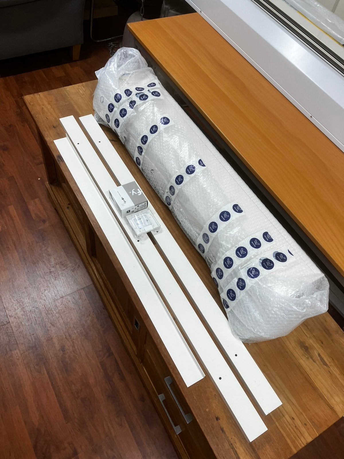Rolluik nieuw met afstandsbediening, Doe-het-zelf en Verbouw, Rolluiken, Minder dan 100 cm, 100 tot 150 cm, Crème of Beige, Nieuw