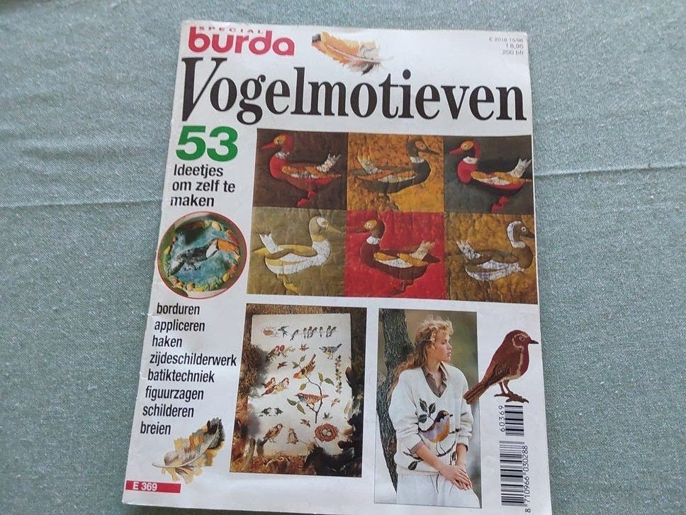 Burda uit 2018, met vogelmotieven., Ophalen of Verzenden, Patroon