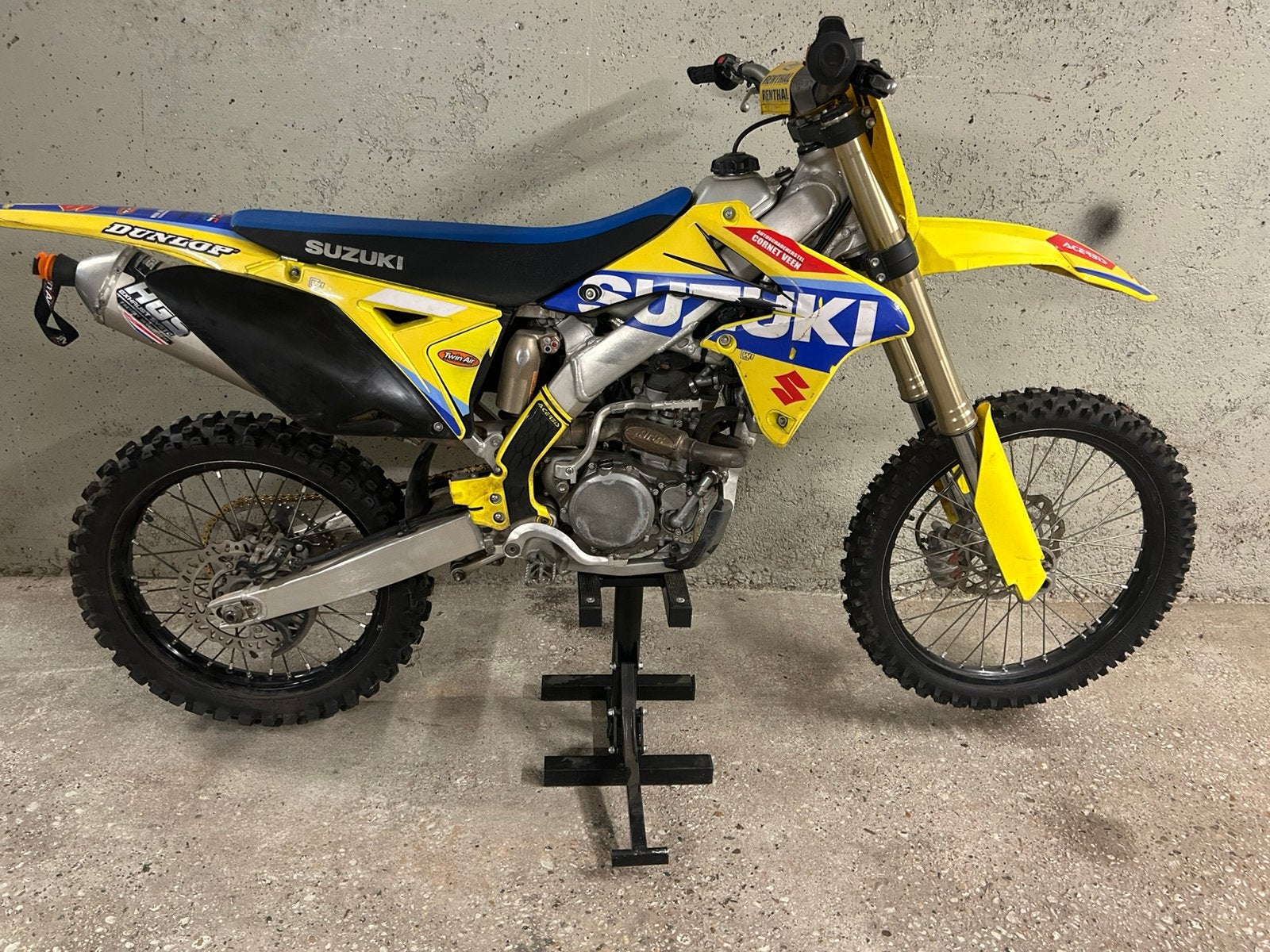 te koop Suzuki cross Motor 250 cc 4 tact plus aanhanger, Motoren, Sportuitlaat, Gebruikt, Particulier, Handgeschakeld