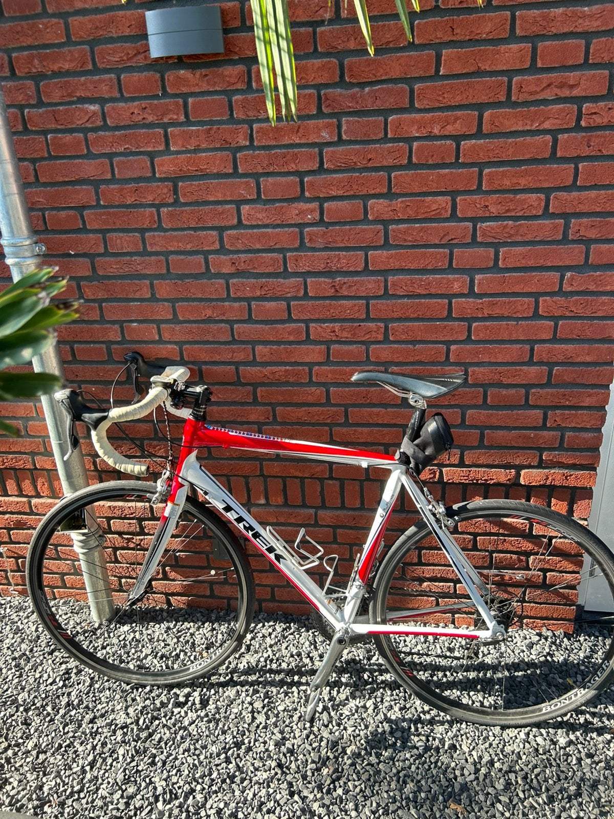 Trek racefiets Shimano 105 – maat 58 cm – rood/wit, Fietsen en Brommers, Aluminium, Zo goed als nieuw, 57 tot 61 cm, Meer dan 20 versnellingen