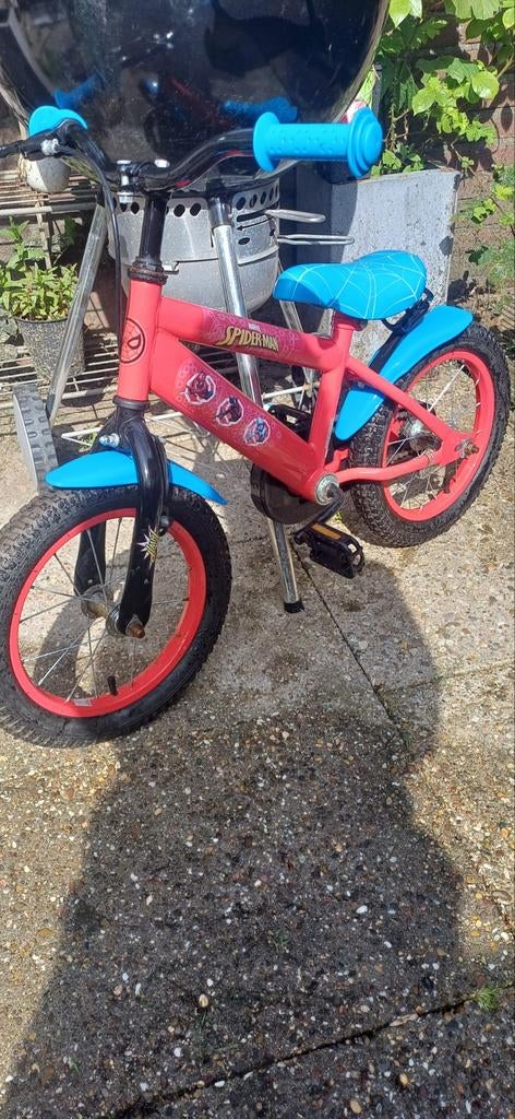 Spiderman 14 inch kinderfiets - Zo goed als nieuw, Fietsen en Brommers, Ophalen of Verzenden, Zo goed als nieuw, Minder dan 16 inch