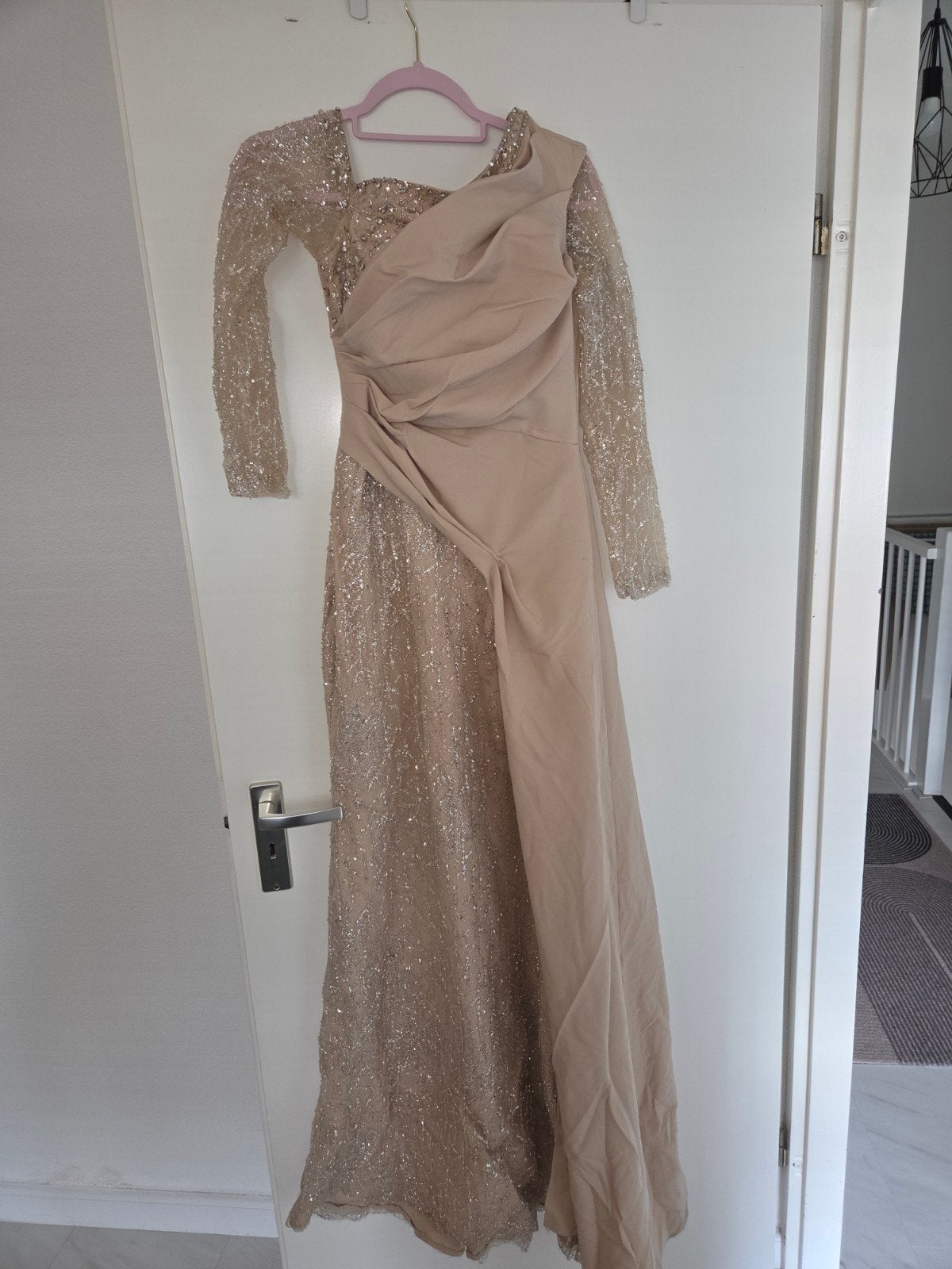 anibiye jurk beige maat 38, Maat 38/40 (M), Galajurk, Beige, Ophalen of Verzenden