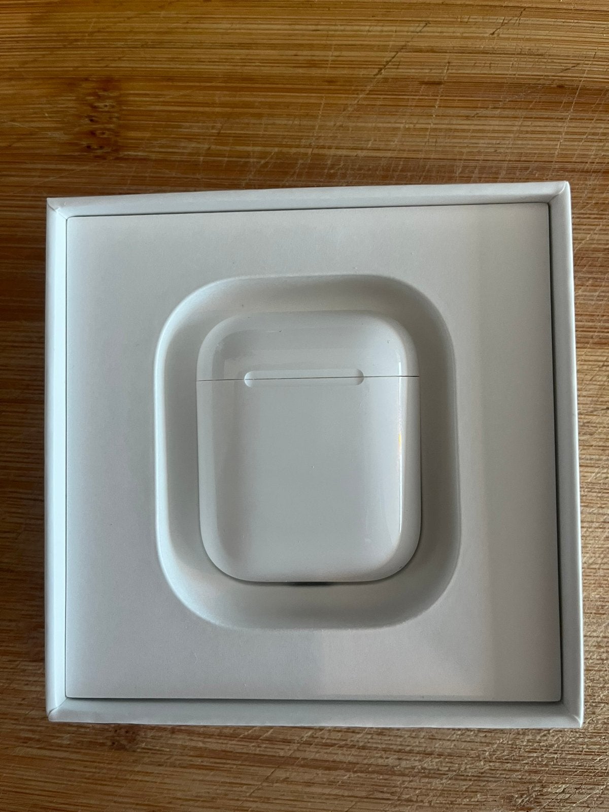 Apple Airpods waterschade, Ophalen of Verzenden, Apple, In oorschelp (earbud), Niet werkend