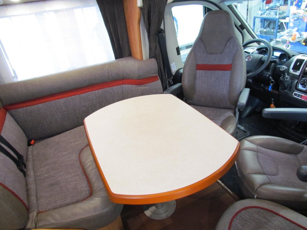 Carthago C-Tourer T143, Lengtebedden, Caravans en Kamperen, Campers, Verwarmde buitenspiegels, Fiat, Airbags, Tot en met 2