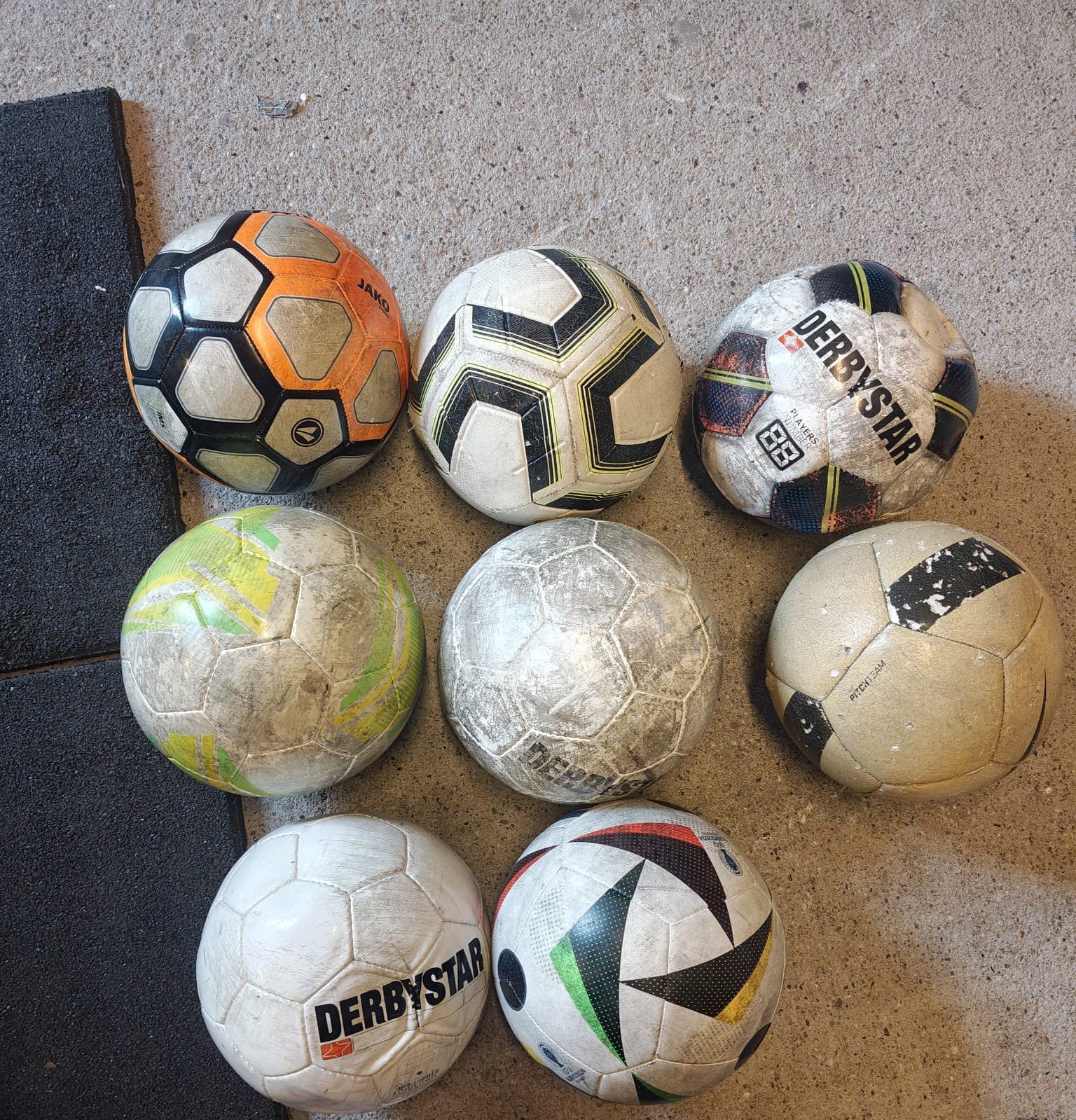 8 Voetballen: Derbystar, Jako en EK bal, Maat XL, Ophalen, Gebruikt, Bal