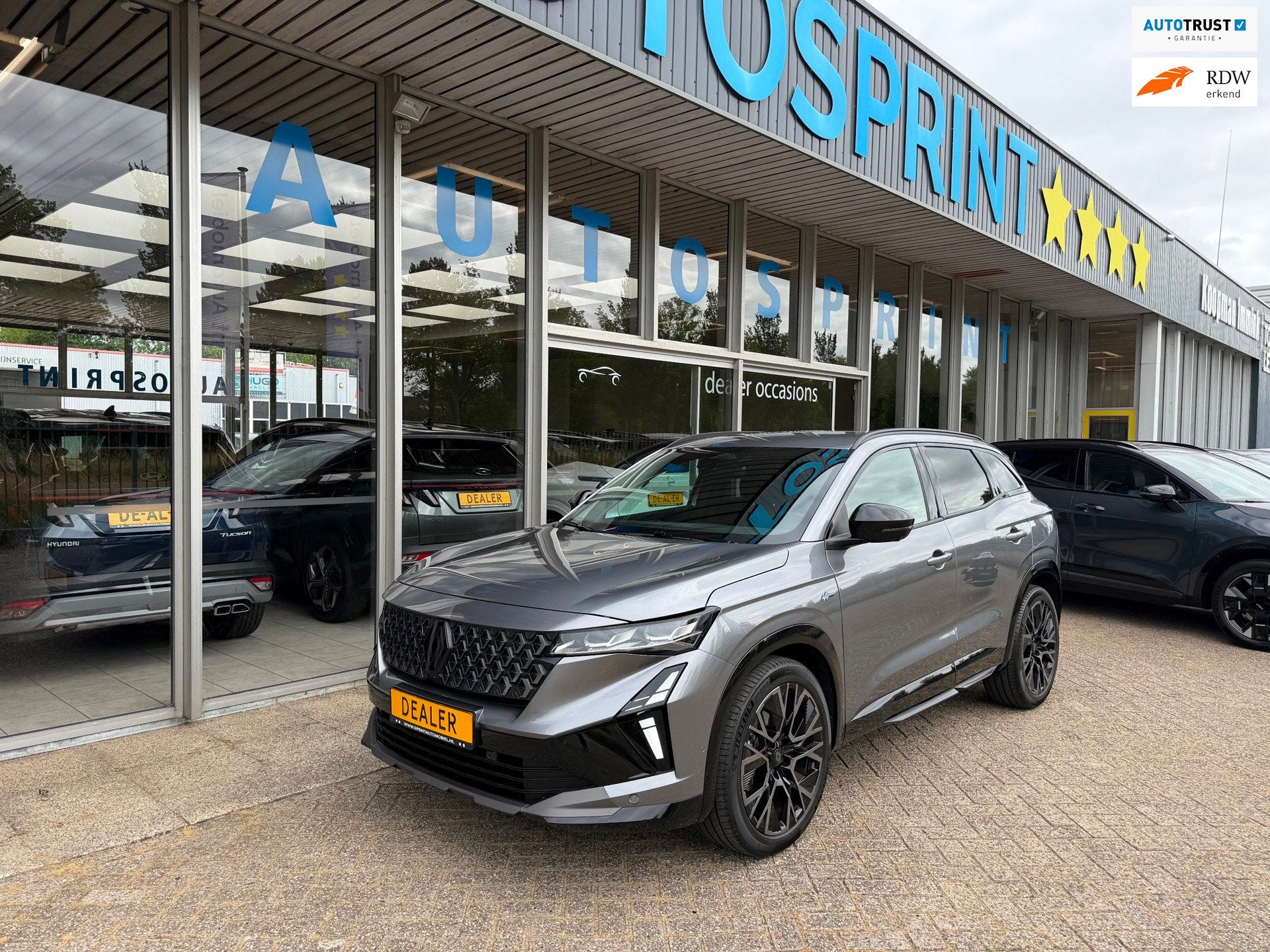 Renault Austral 1.2 E-Tech full hybrid 200 esprit Alpine NAV, Auto's, Gebruikt, Zwart, 1199 cc, Leder en Stof