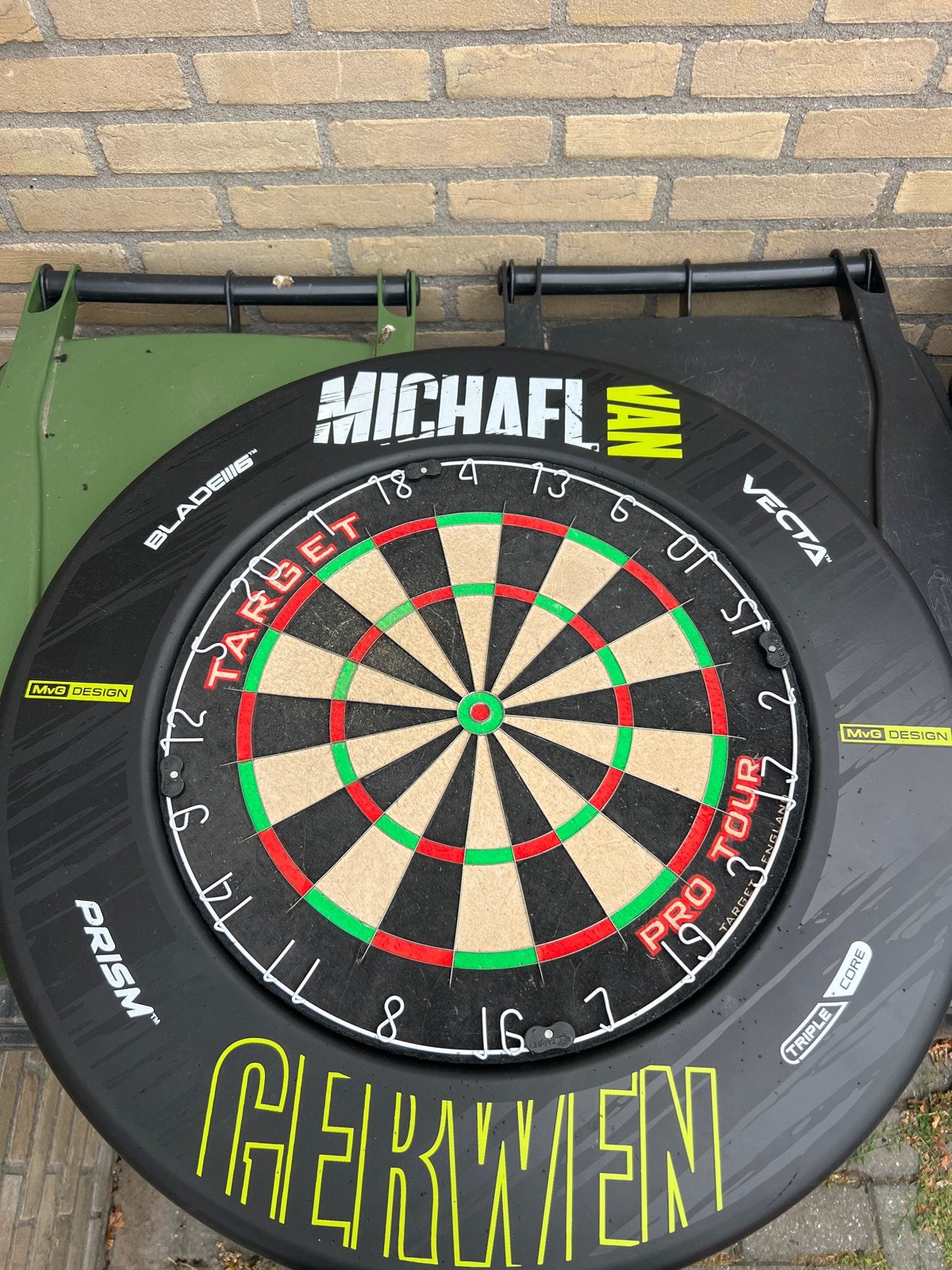 Target Michael van Gerwen Dartbord met Surround, Ophalen of Verzenden, Gebruikt, Dartbord