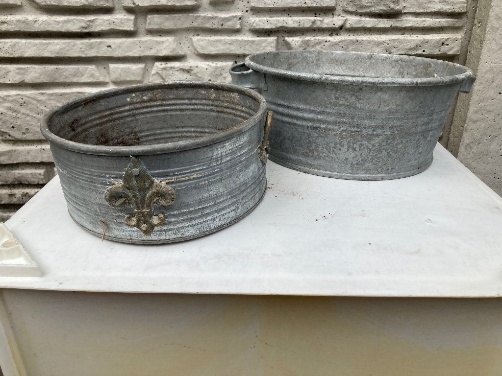 Zinken bloembakjes, Tuin en Terras, Overige materialen, Minder dan 30 cm, Rond, Ophalen of Verzenden