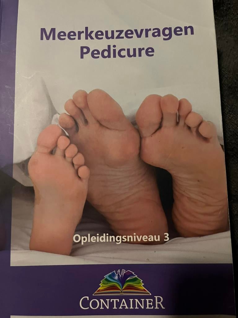 Meerkeuze vraag pedicure, Boeken, Studieboeken en Cursussen, Ophalen of Verzenden, Beta, Gelezen, MBO