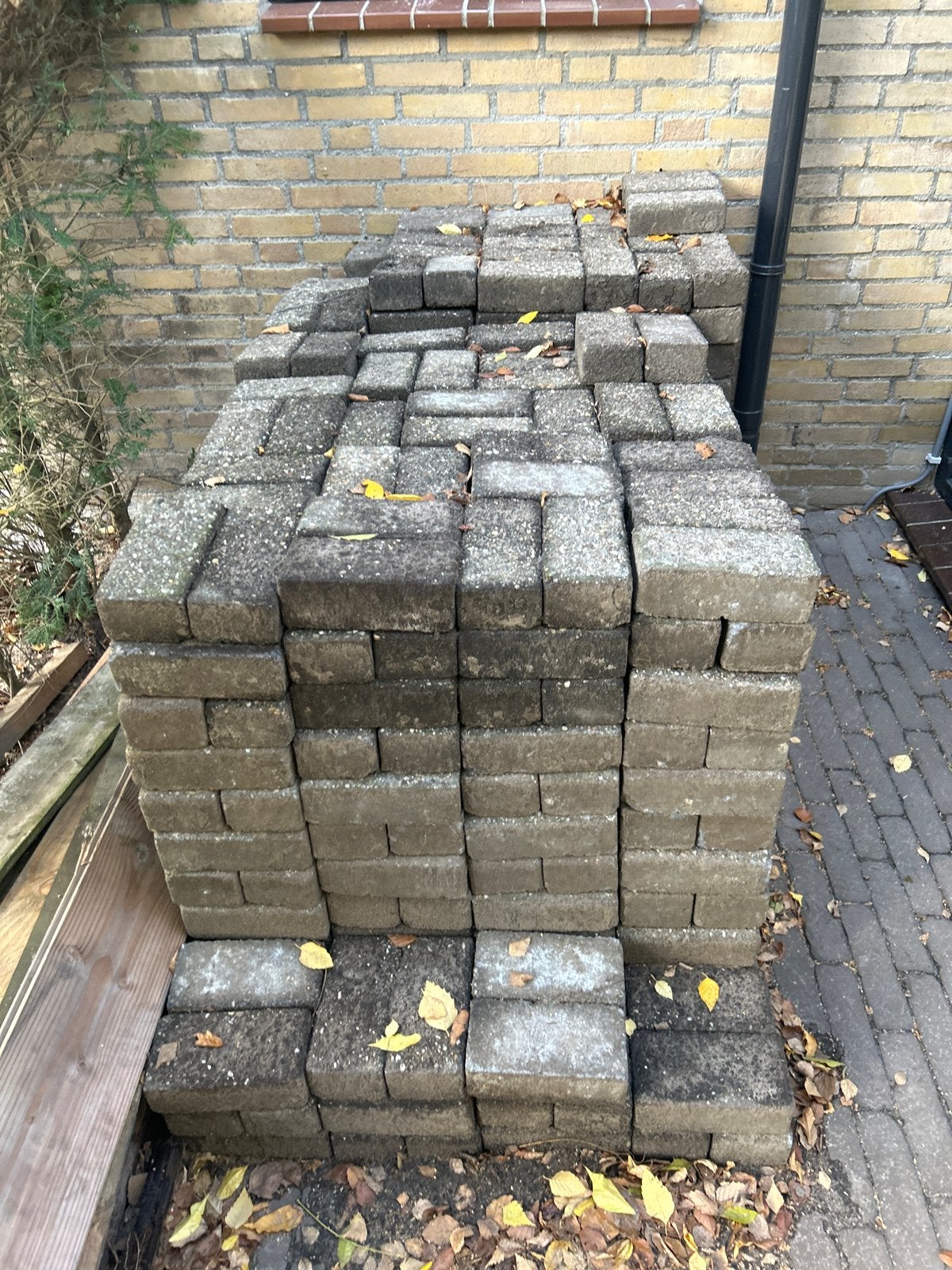 Gebruikte betonnen klinkers - Ideaal voor tuinpad of terras, Gebruikt, Klinkers, Ophalen of Verzenden, 10 m² of meer