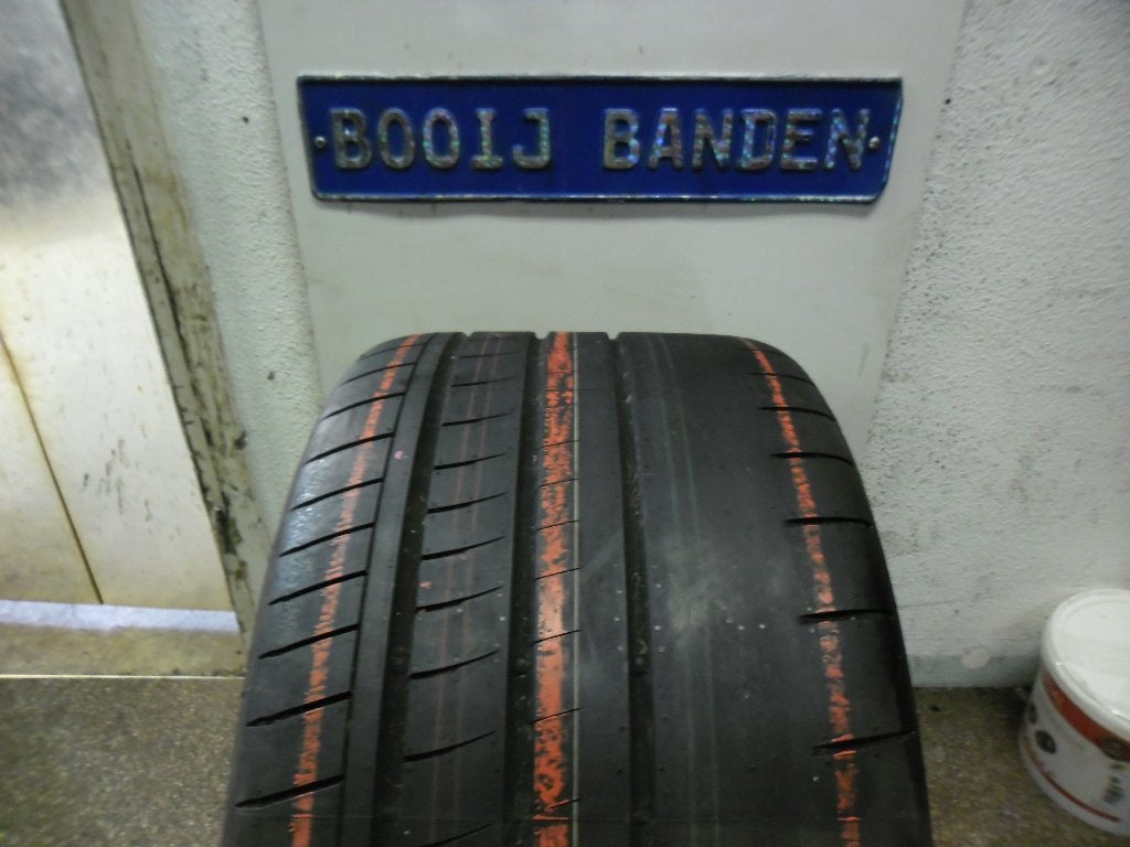 305 30 20 nieuwe bridgestone potenza race, Auto-onderdelen, Banden en Velgen, Banden en Velgen, Nieuw, Ophalen of Verzenden, 305 mm