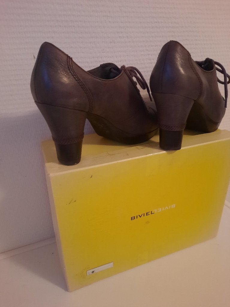 Design veterschoen (dames ), Ophalen, Biviel, Pumps, Zo goed als nieuw