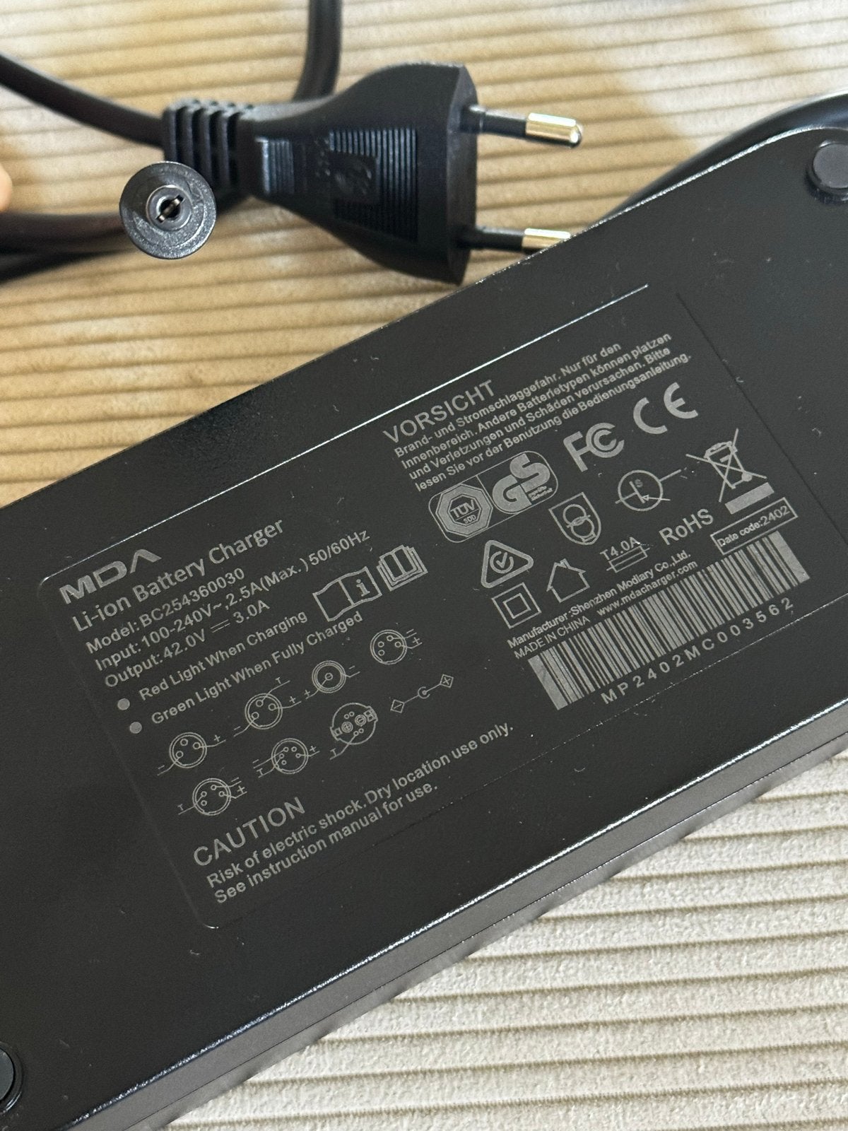 Originele Tenways CGO800S oplader – werkend, compleet, Fietsen en Brommers, Gebruikt