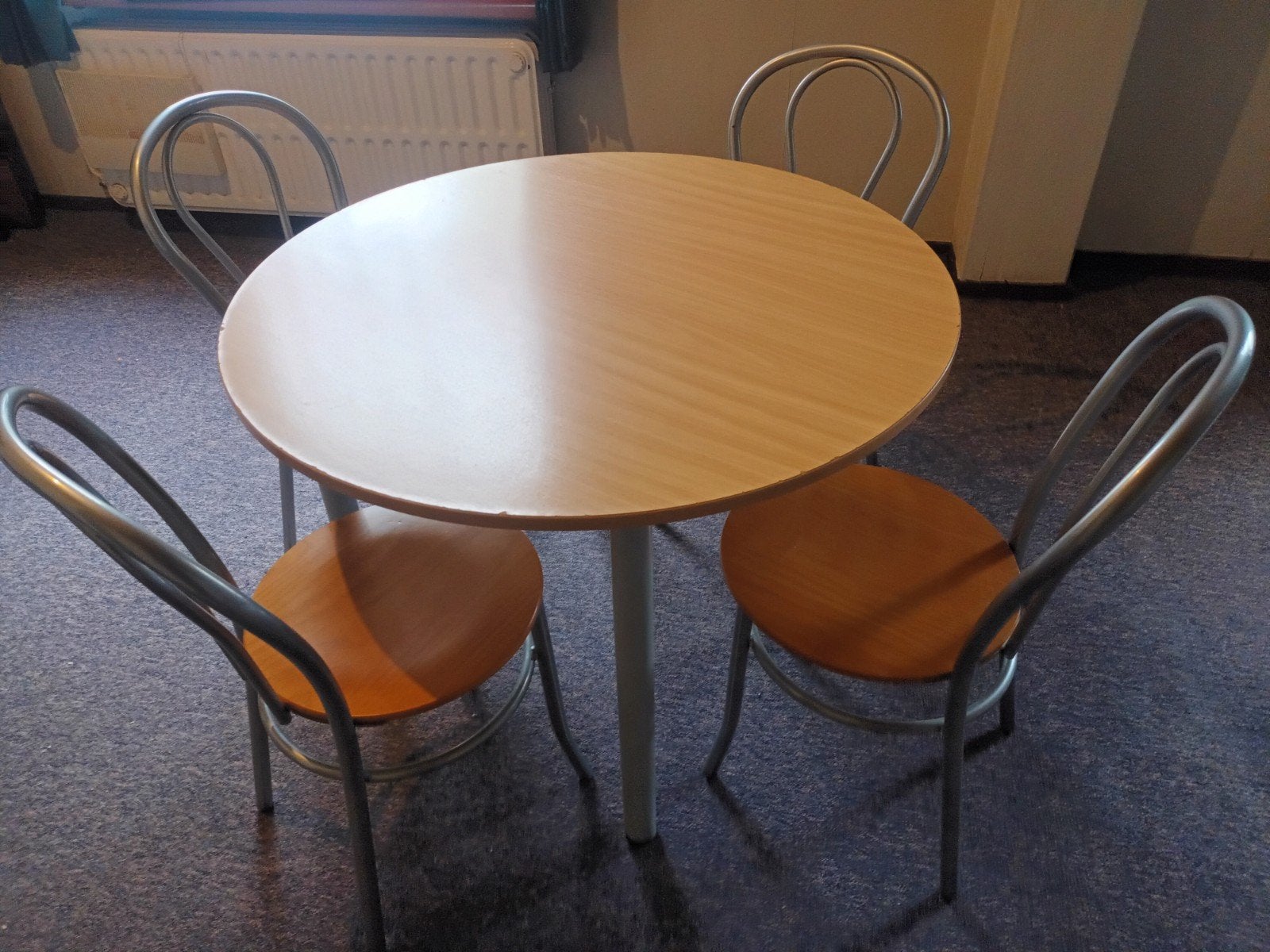 Ronde eettafel met 4 stoelen – Ø100 cm, Gebruikt, 50 tot 100 cm, Rond, 50 tot 100 cm