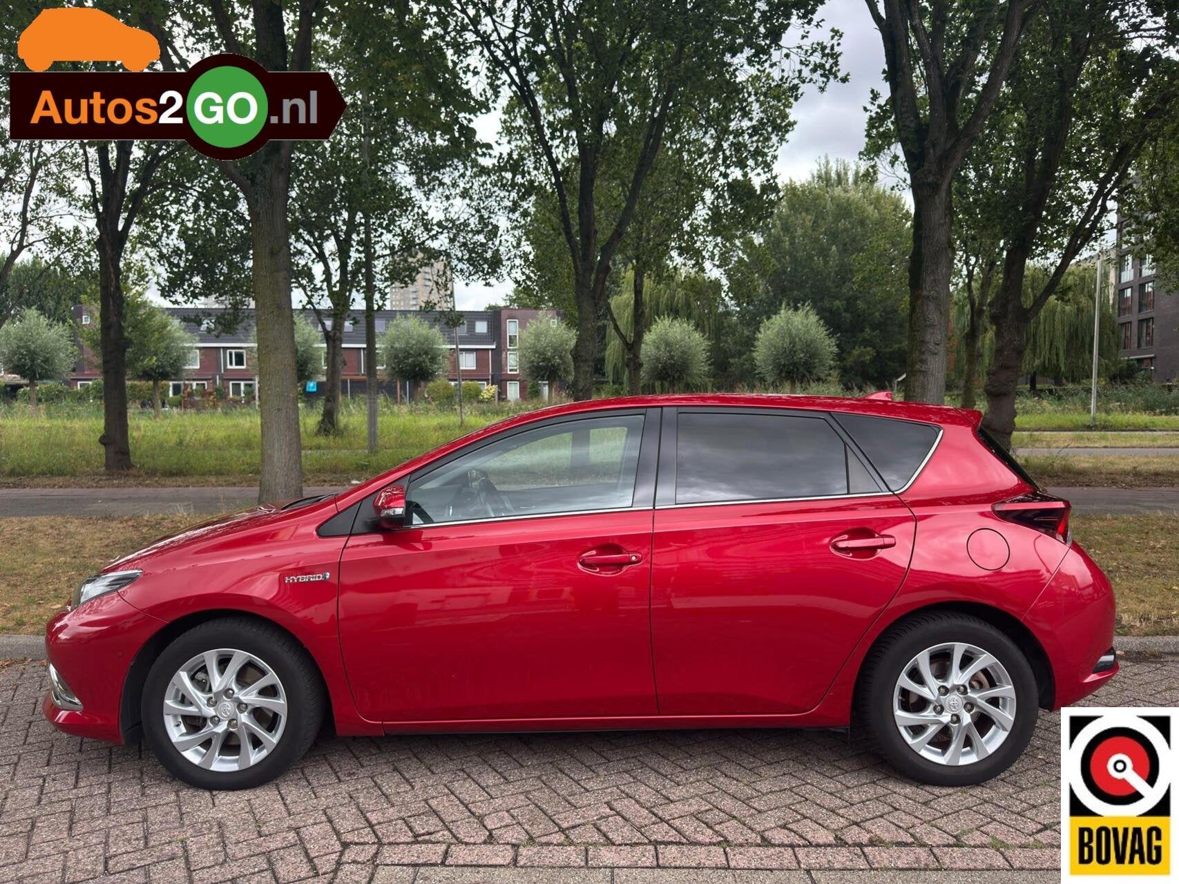 Toyota Auris 1.8 Hybrid Executive, Gebruikt, Euro 6, 4 cilinders, Origineel Nederlands