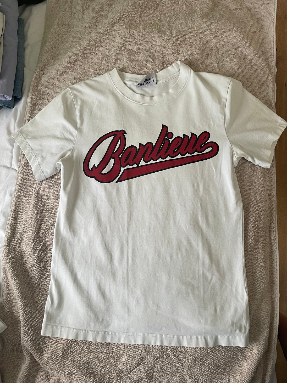 Banlieue T-shirt wit met rood logo - Maat S, Ophalen, Zo goed als nieuw, Maat 46 (S) of kleiner, Wit