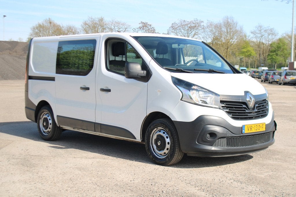 Renault Trafic 1.6 dCi T29 L1H1 Turbo2 Energy Koppeling ?, Auto's, Bestelauto's, Euro 5, Stof, Gebruikt, Zwart