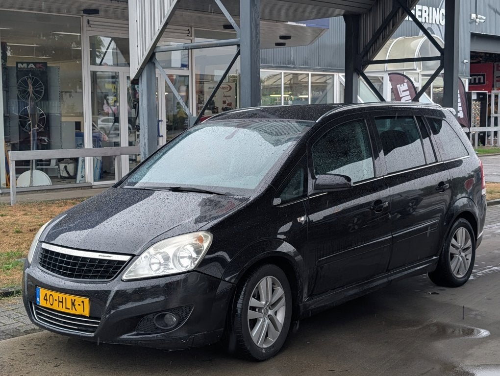 Opel Zafira 1.8 Essentia 7 Pers. Trekhaak Airco Cruise Ctrl, Voorwielaandrijving, Metallic lak, Stof, Gebruikt
