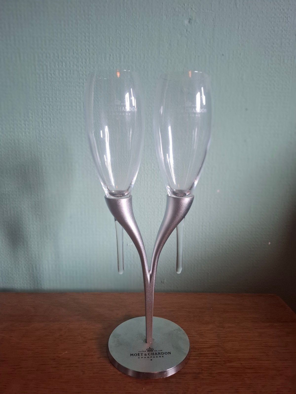 Moet & chandon champagne glazen in houder, Ophalen of Verzenden, Zo goed als nieuw, Overige typen