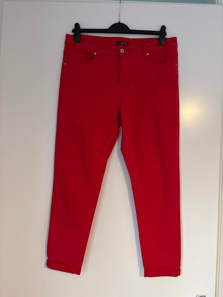 Rode Norah broek maat 44, Kleding | Dames, Maat 46/48 (XL) of groter, Ophalen of Verzenden, Zo goed als nieuw, Driekwart