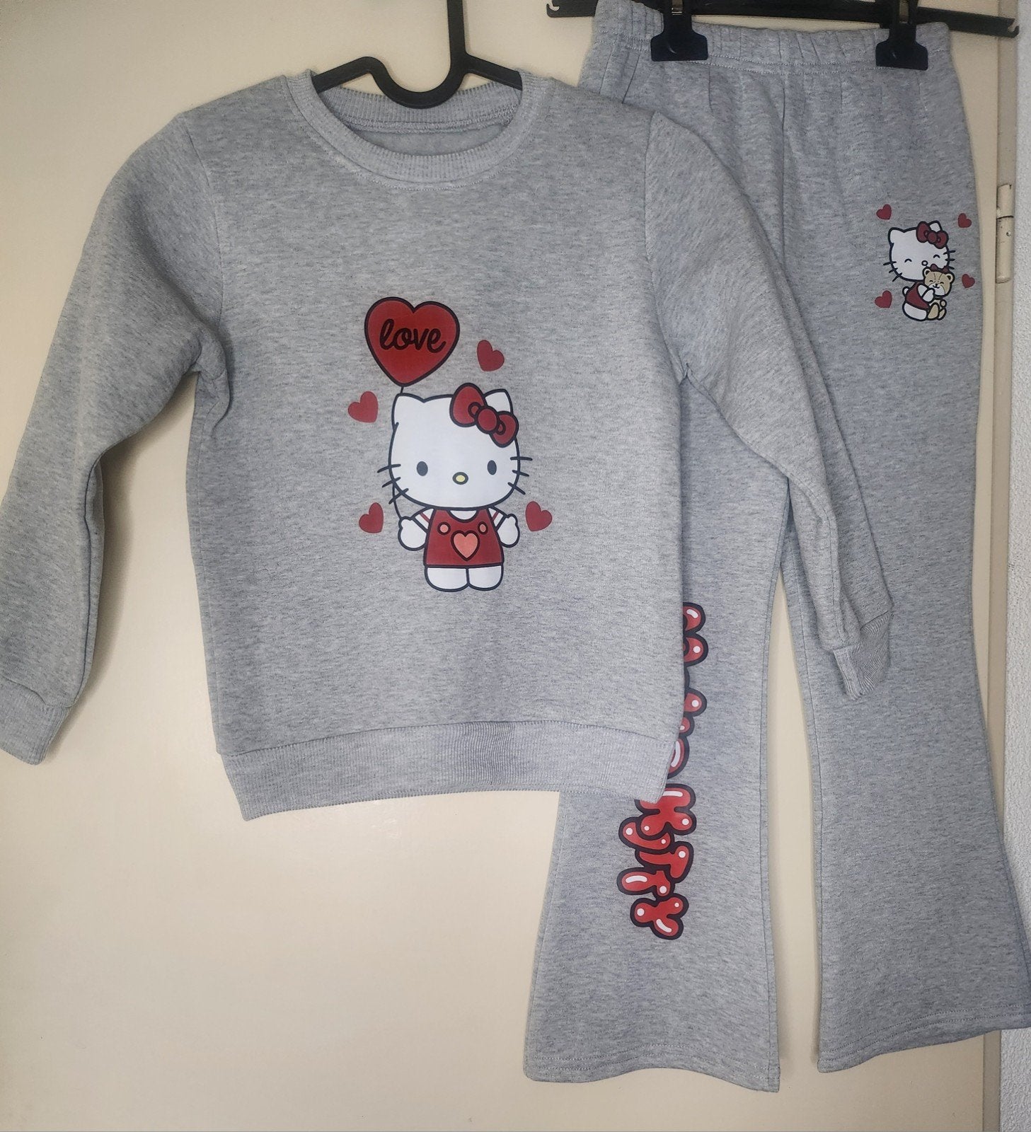 Hello Kitty Trainingspak - Grijs, Kinderen en Baby's, Ophalen of Verzenden, Gebruikt, Hello Kitty, Meisje