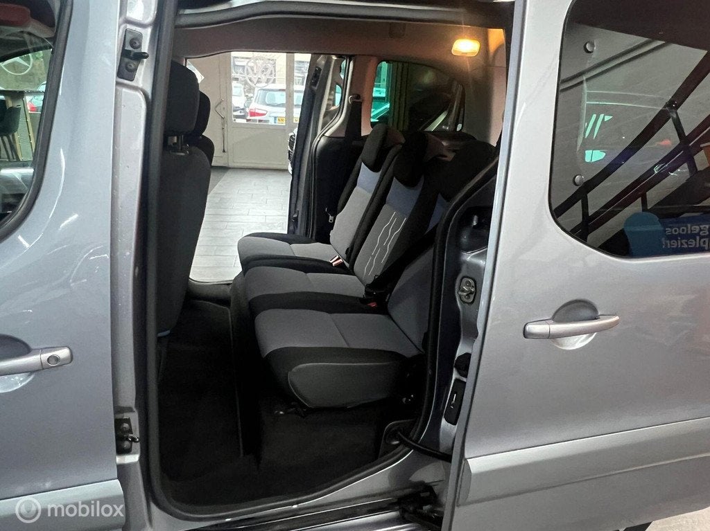 Peugeot Partner Tepee 1.2 PureTech Active/Db Riem vervangen, Auto's, Peugeot, Voorwielaandrijving, Gebruikt, 1199 cc, Start-stop-systeem