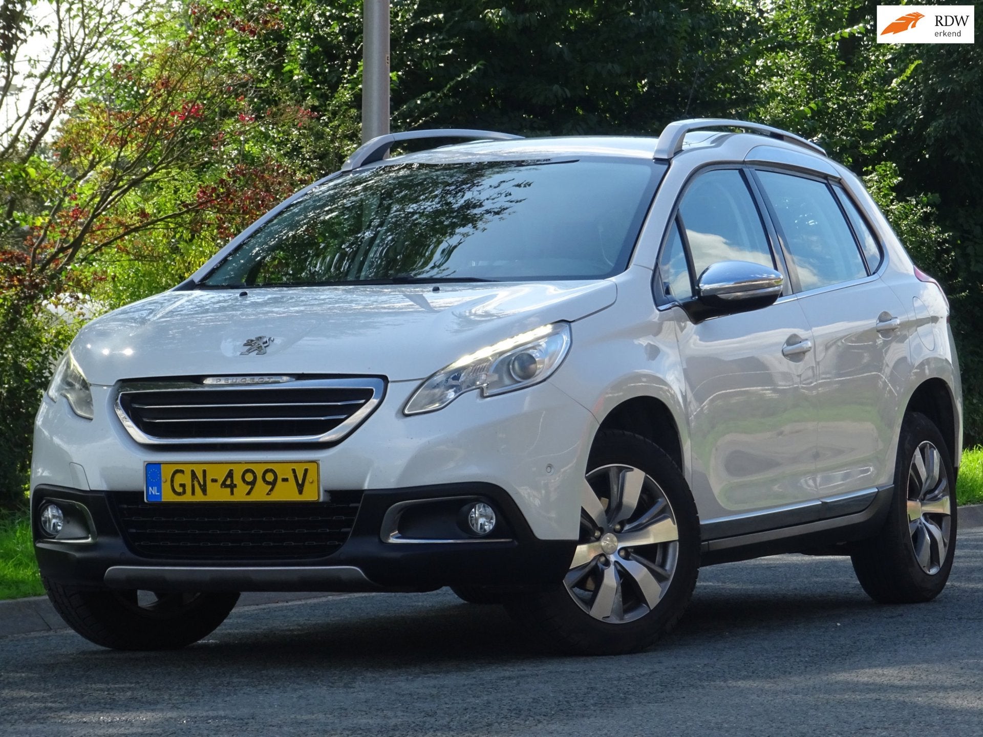 Peugeot 2008 1.2 PureTech Crossway NAVI/CLIMA/CRUISE/PDC/APK, Voorwielaandrijving, 1199 cc, 82 pk, Wit