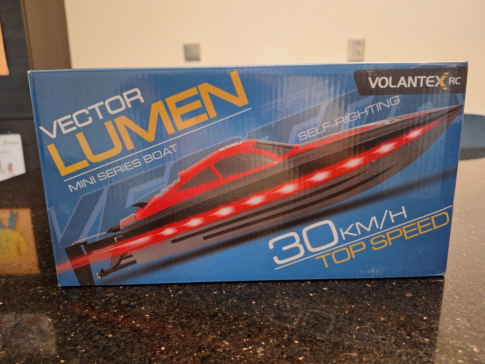 Volantex RC Vector Lumen Mini Racing Boat, Ophalen of Verzenden, Zo goed als nieuw, 1:50 tot 1:200, Overige merken