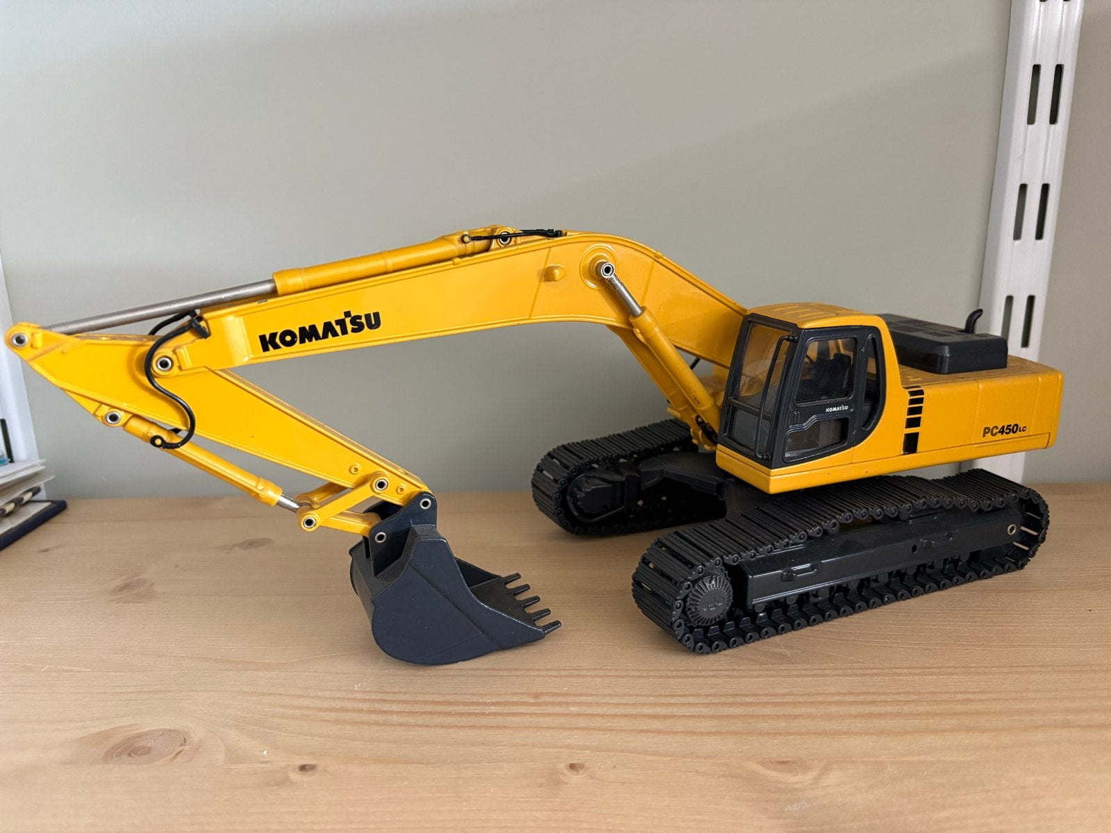 Komatsu PC450LC Graafmachine Model 1:32 Joal, Ophalen of Verzenden, Zo goed als nieuw, Tractor of Landbouw, Overige merken