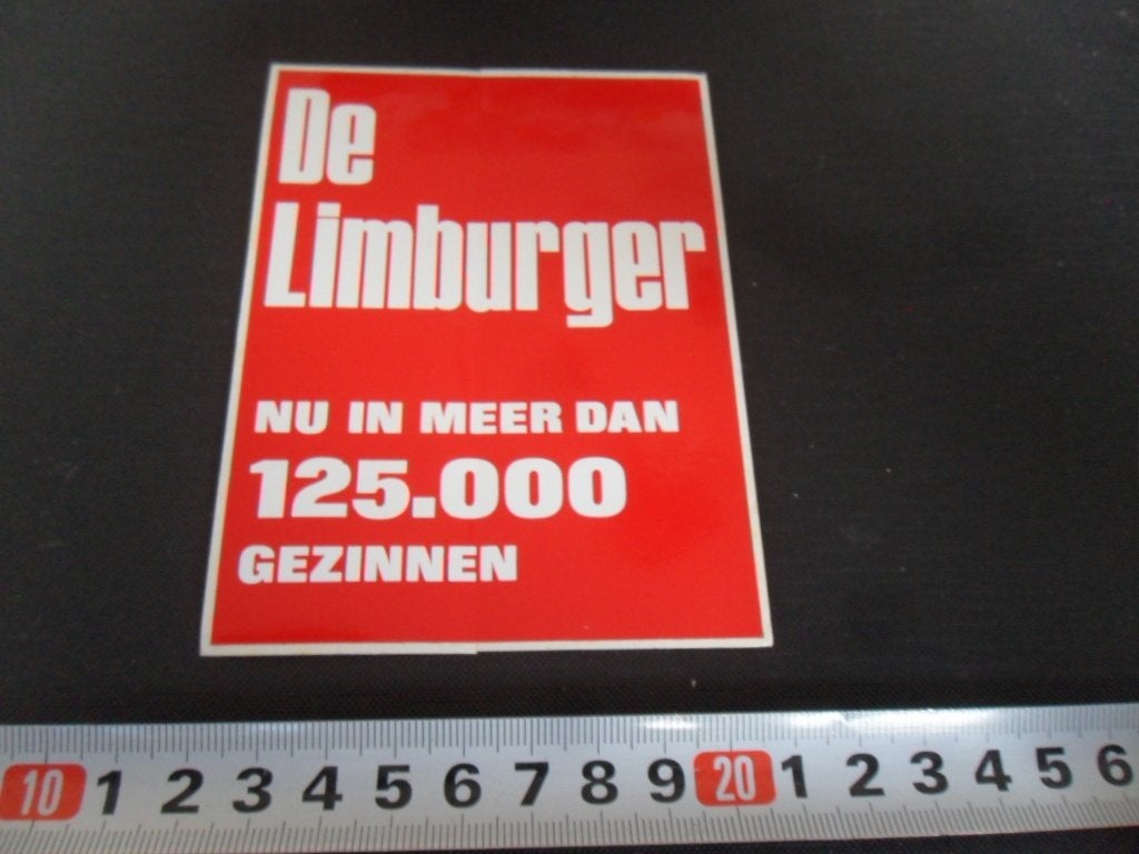 sticker DE LIMBURGER nu in meer dan 125.000 gezinnen, Ophalen of Verzenden, Zo goed als nieuw