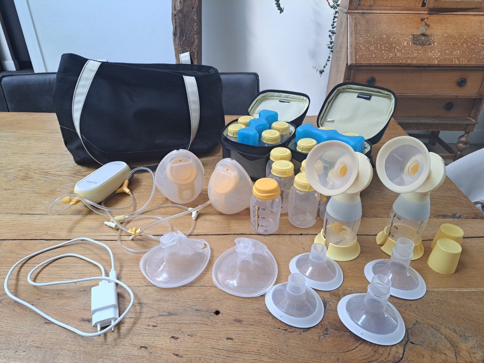 Medela freestyle handsfree borstkolf, Medela, Borstkolf, Ophalen of Verzenden, Dubbelzijdig