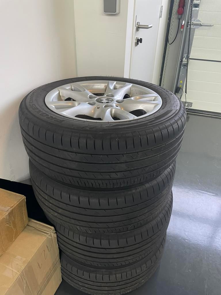 Bmw velgen nieuwe banden set 205/55R16, Ophalen, Zo goed als nieuw