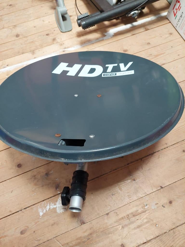 HDTV Canal Digitaal schotelantenne met accessoires, Ophalen of Verzenden, Gebruikt, (Schotel)antenne, Overige merken