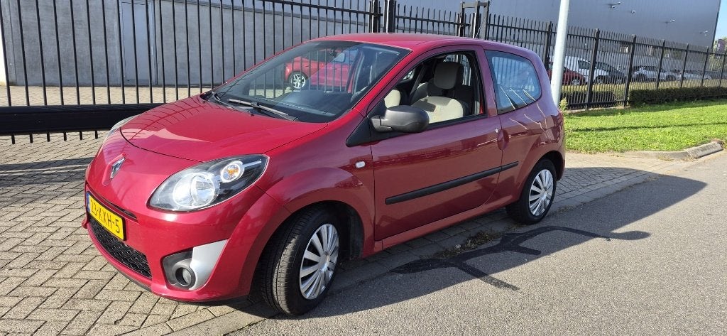 Renault Twingo 1.2 16V 2010 Rood 93.000km!, Auto's, 839 kg, Twingo, 4 cilinders, 4 stoelen