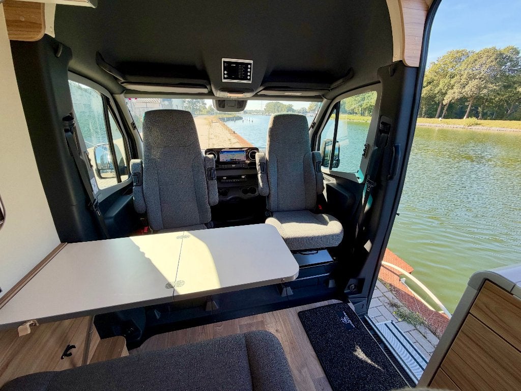 Foto 10 van Hymer Grand Canyon S 4x4, Lithium, Solar, 1e eig, topstaat