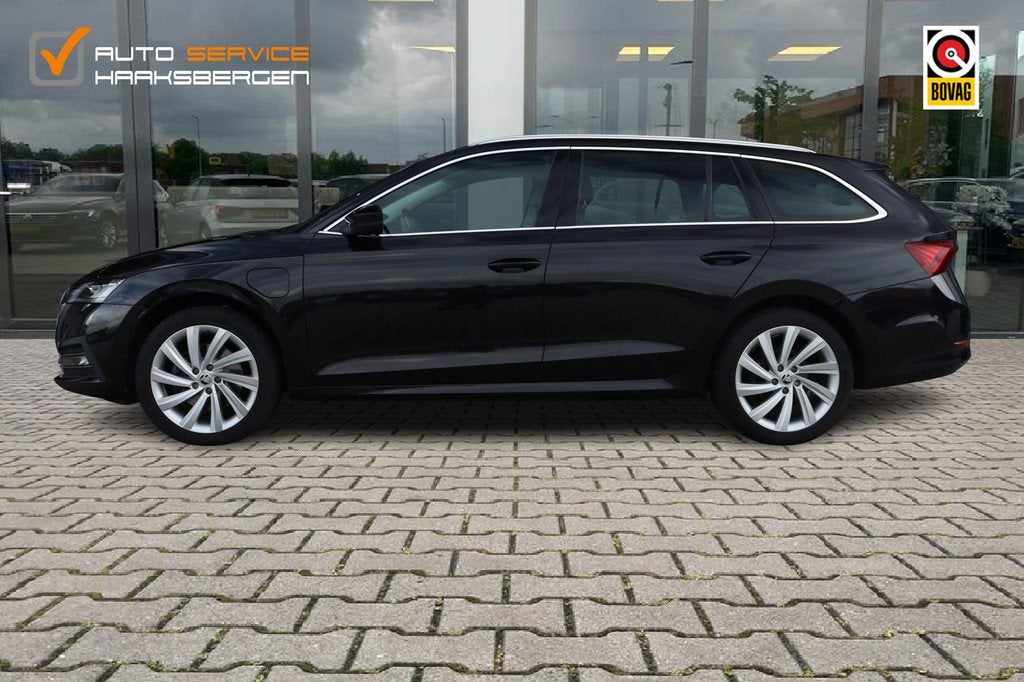 Skoda Octavia Combi 1.4 TSI iV PHEV Business Edition | Camer, Stof, Gebruikt, Zwart, Plug-in hybride