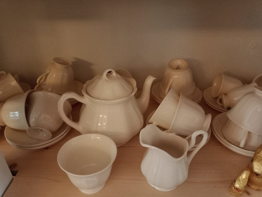 Servies Wedgwood Queens Plain Compleet, Ophalen of Verzenden, Zo goed als nieuw, Wedgwood, Porselein