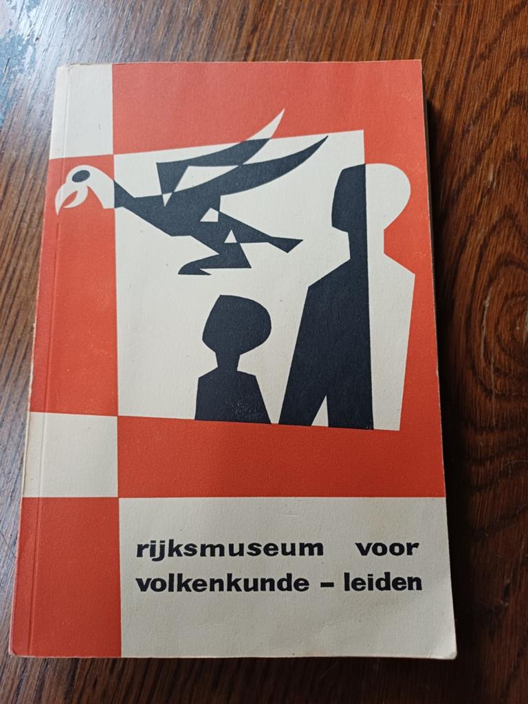 L2 Gids Rijksmuseum voor Volkenkunde Leiden 1961, Boeken, Ophalen of Verzenden, Gelezen, Overige onderwerpen, Ministerie van Onderwijs, Kunsten en Wetenschappen