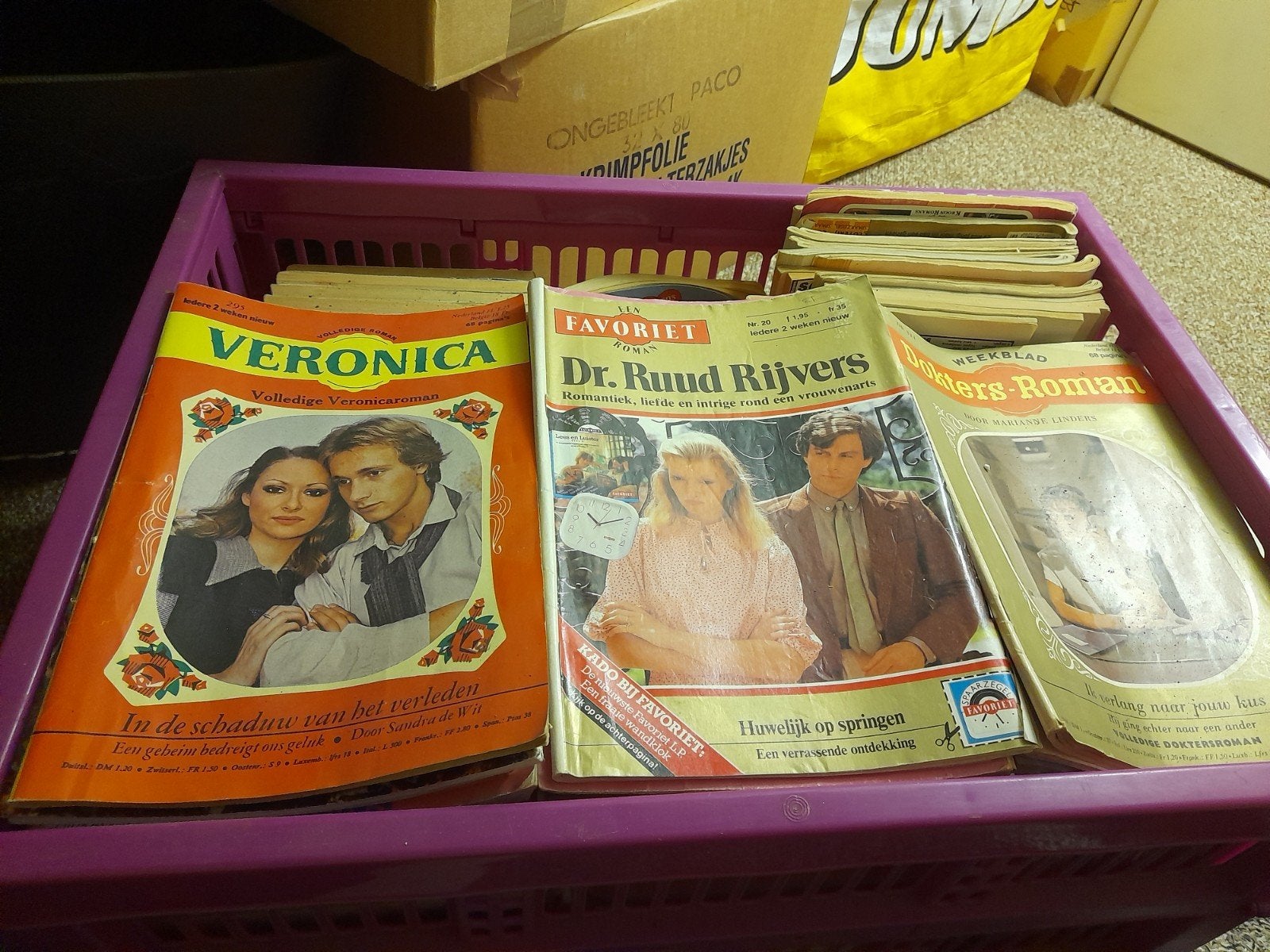 Vintage Romantische Romans,Het Weeskind,Veronica,Moederli, Ophalen, Gelezen, Diverse auteurs, Nederland