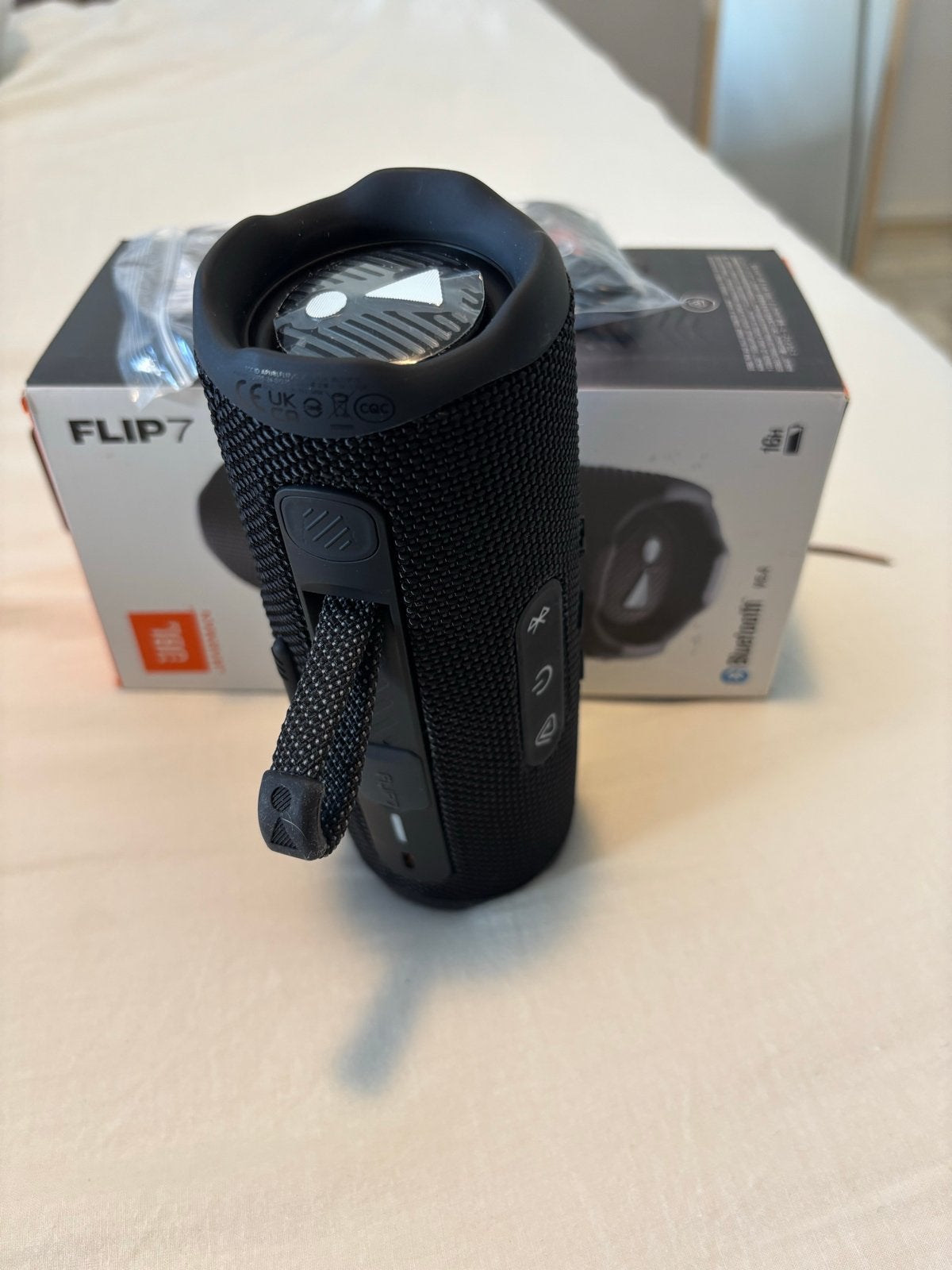 Foto 4 van JBL Flip 7 Zwart Nieuw
