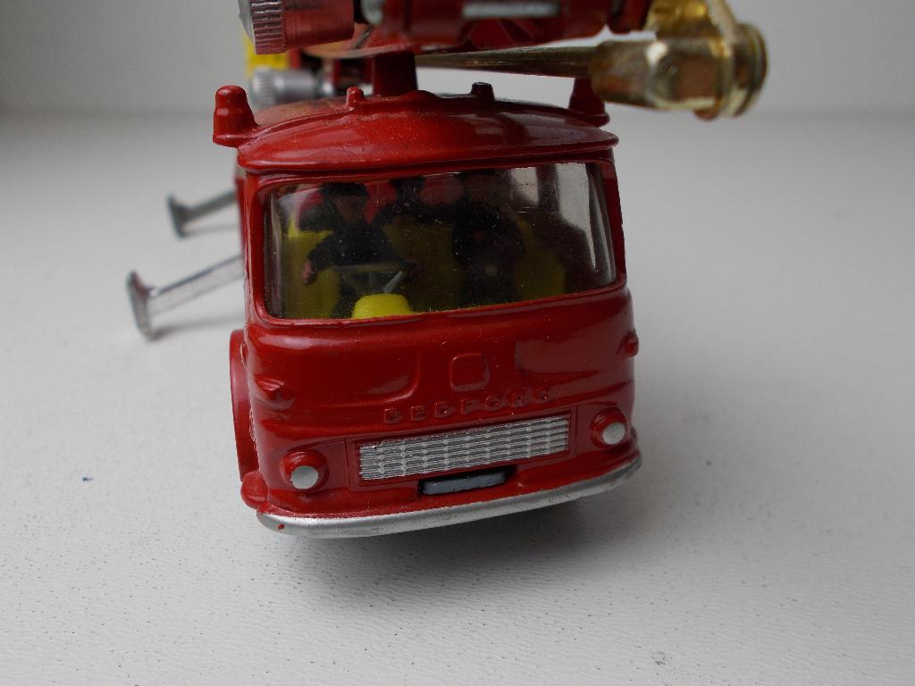 1964 Corgi MajorToys 1127 SIMON SNORKEL FIRE TRUCK Izgst (E), Ophalen of Verzenden, Zo goed als nieuw, Bus of Vrachtwagen, Corgi