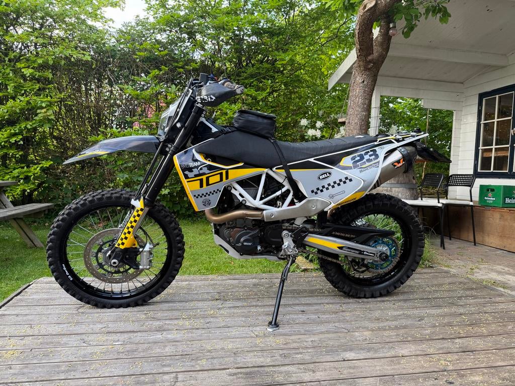 Husqvarna 701 uit 2018 - Nieuwe zuiger & veel extra's, Gebruikt, Ophalen, Overige merken, 6 versnellingen